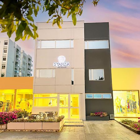 Stanza Hotel Montería エクステリア 写真