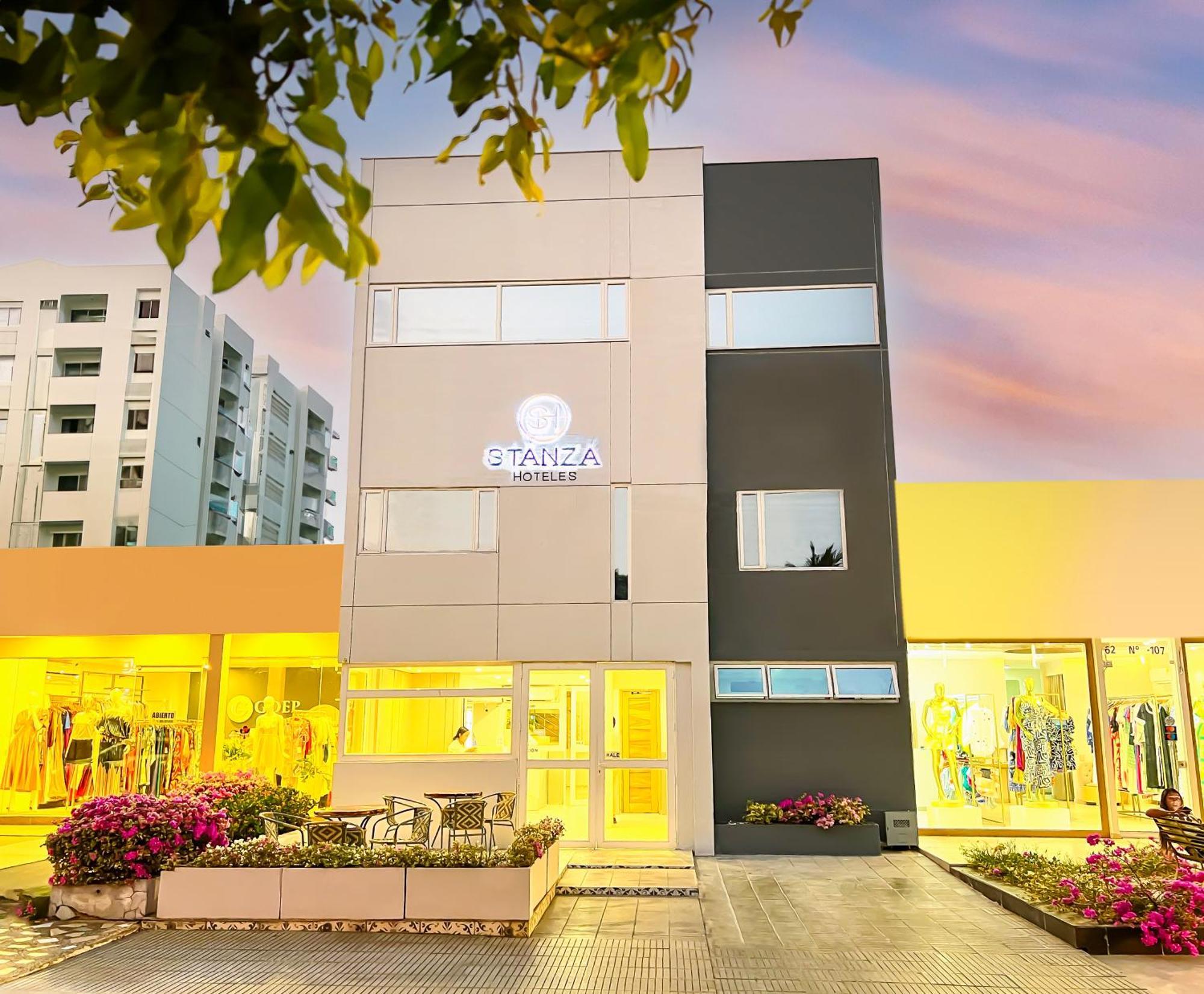 Stanza Hotel Montería エクステリア 写真